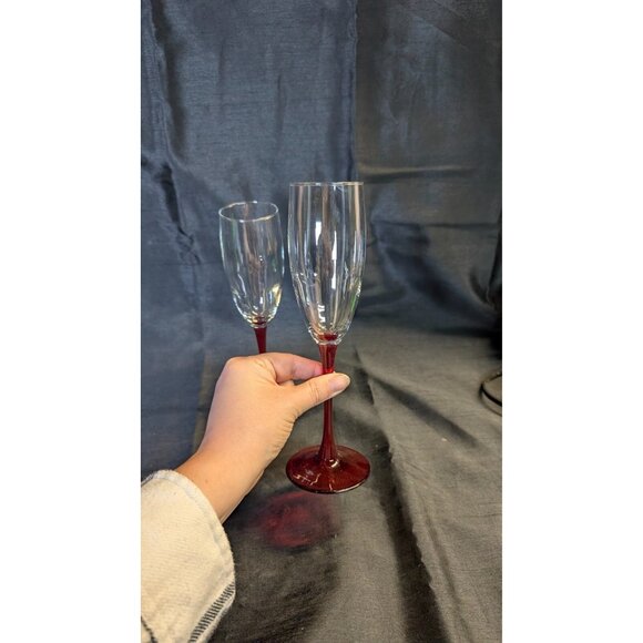 3 for $20 Luminarc Cherry Red Stem Champagne Mimosa Cocktail Glass Set of 2 - Picture 4 of 7